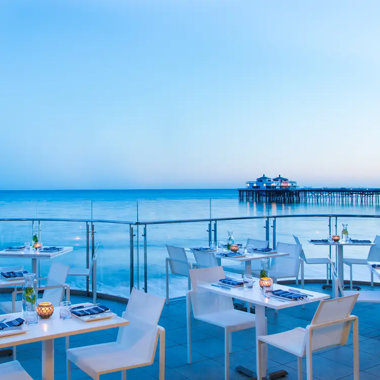 Carbon Beach Club Restaurant (The Dining Room) @ Malibu Beach Inn