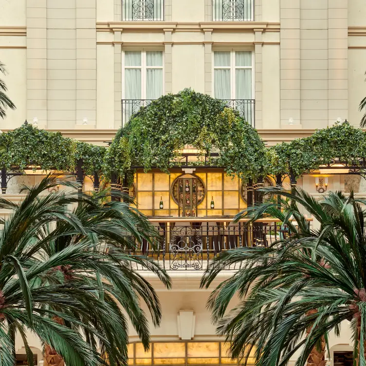 Champagne Bar at The Landmark London Hotel