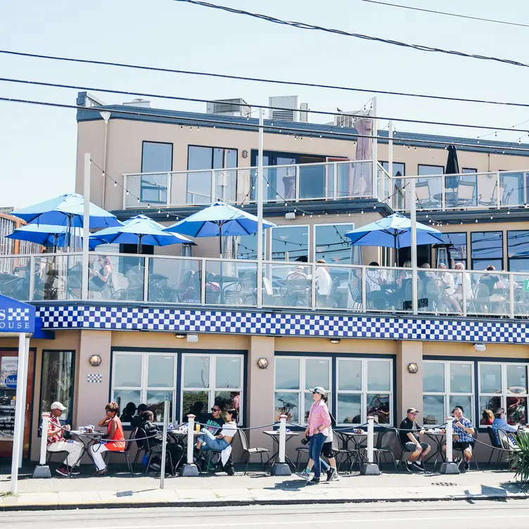 Duke’s Seafood – Alki