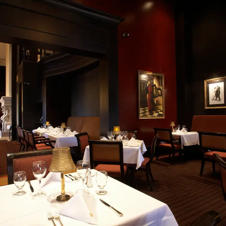 Hy’s Steakhouse – Winnipeg