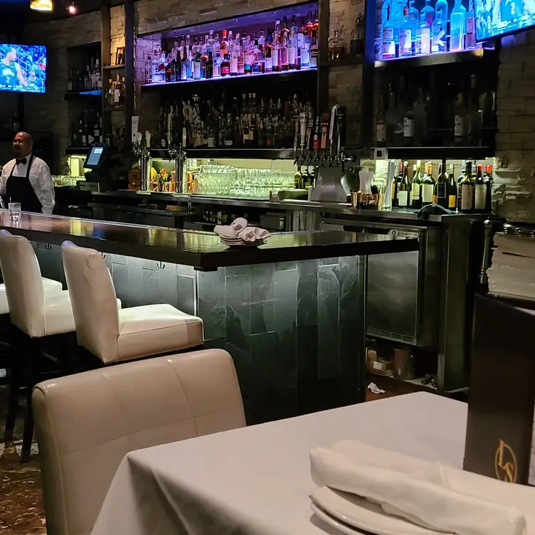 Larsen’s Steakhouse – Encino