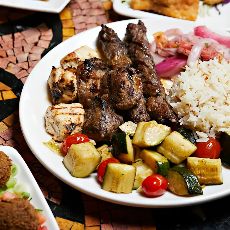 Lebanese Taverna – Tysons Galleria