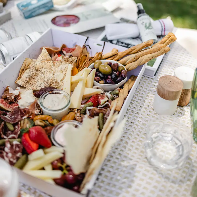 Picnic at B Farm