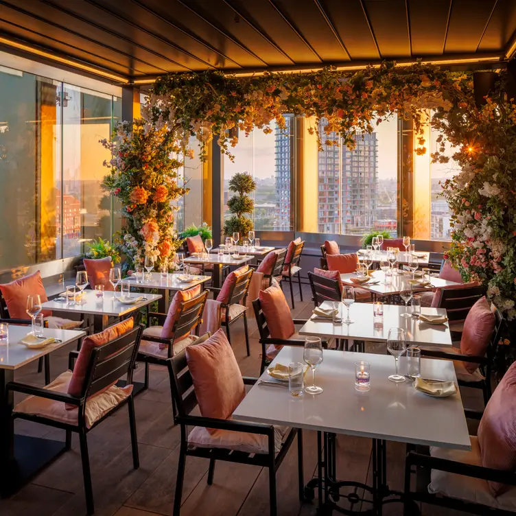 STK Rooftop Steakhouse & Bar