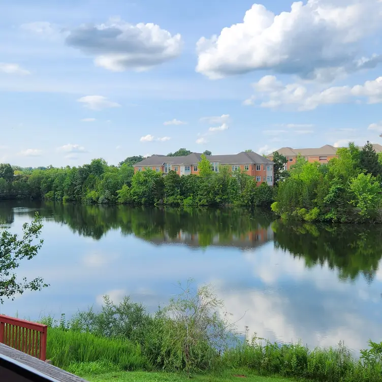 The Bungalow Lakehouse