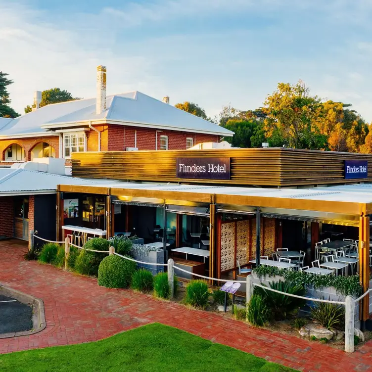 The Deck at Flinders Hotel