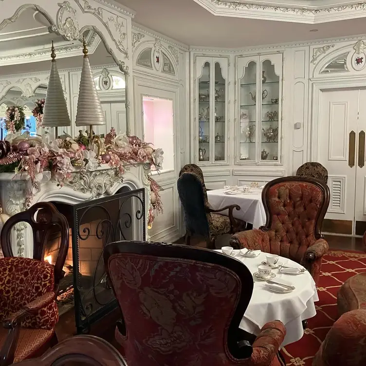 The Drawing Room – The Prince of Wales Hotel