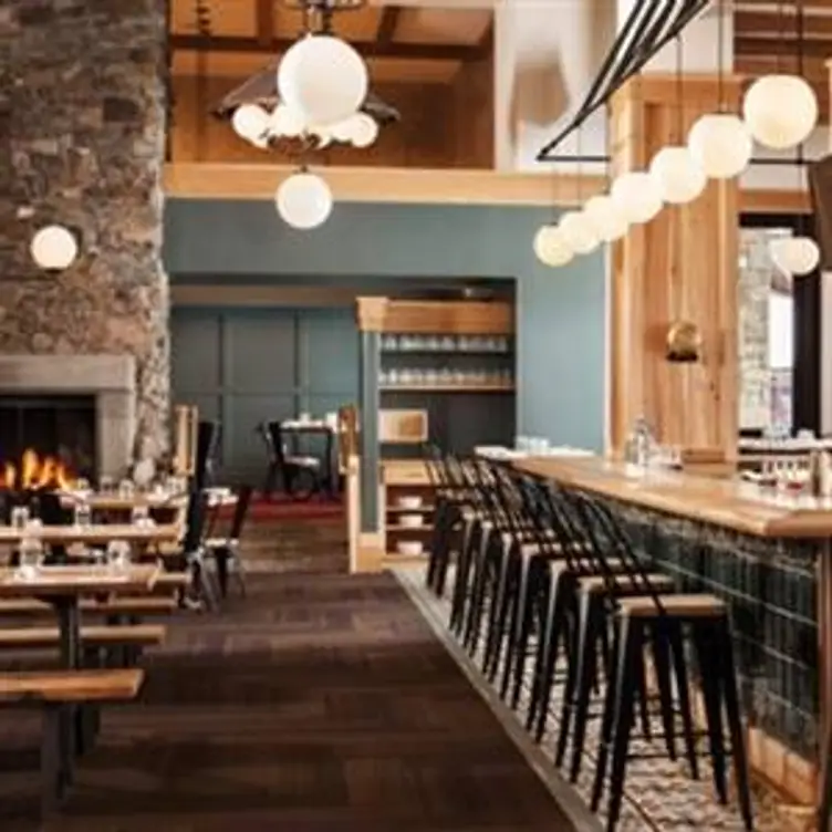 The Handle Bar – Four Seasons Jackson Hole