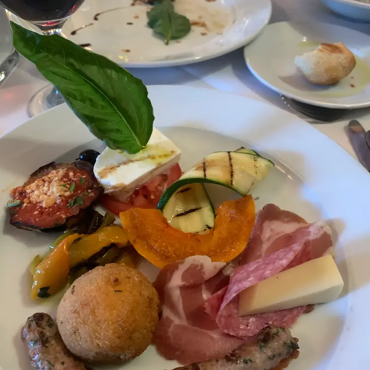 Trattoria Mediterranea