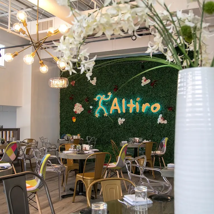 Altiro Latin Fusion – Wheaton