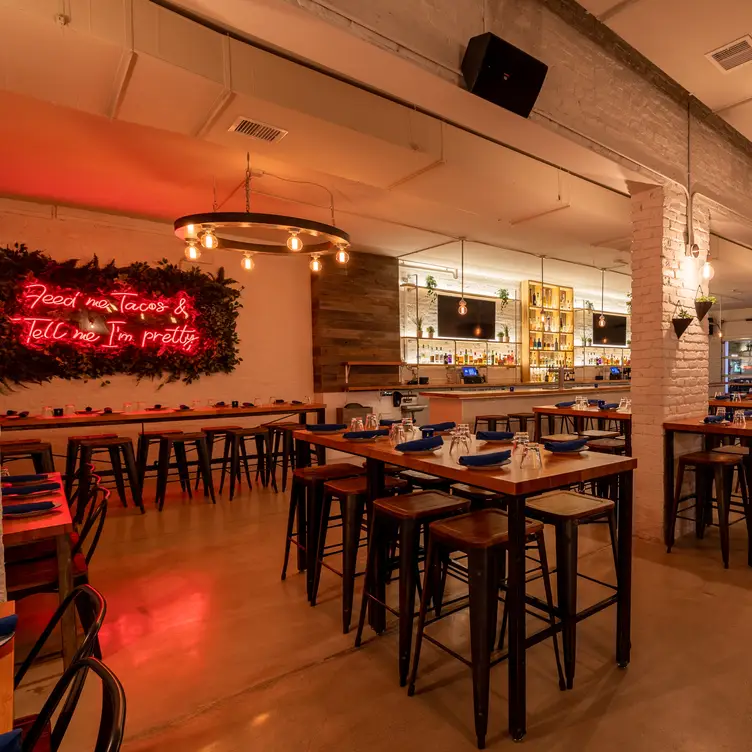 Barcocina – West Town