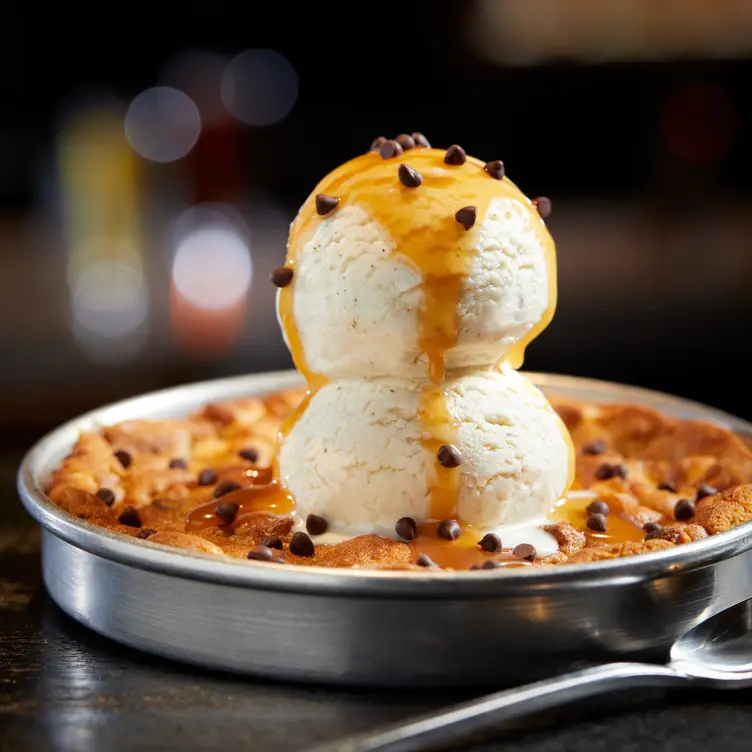 BJ’s Restaurant & Brewhouse – Pearland