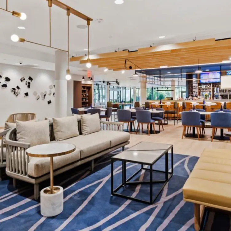 Blue Corners Bistro & Bar – Sheraton Chapel Hill Hotel