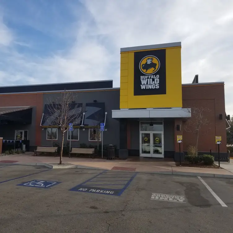 Buffalo Wild Wings – Bakersfield