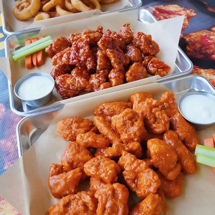 Buffalo Wild Wings – Petoskey