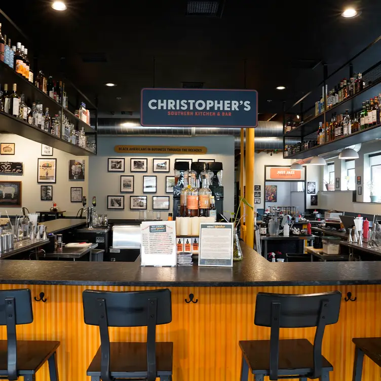 CHRISTOPHER’S Southern Kitchen & Bar @ North Avenue Market