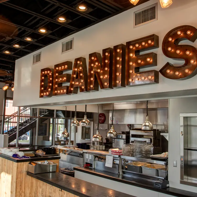 Deanie’s Seafood – Garden District