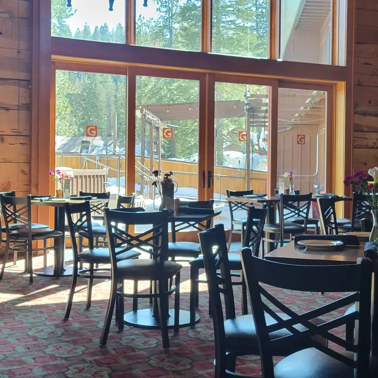 Granlibakken Tahoe – Cedar House Pub