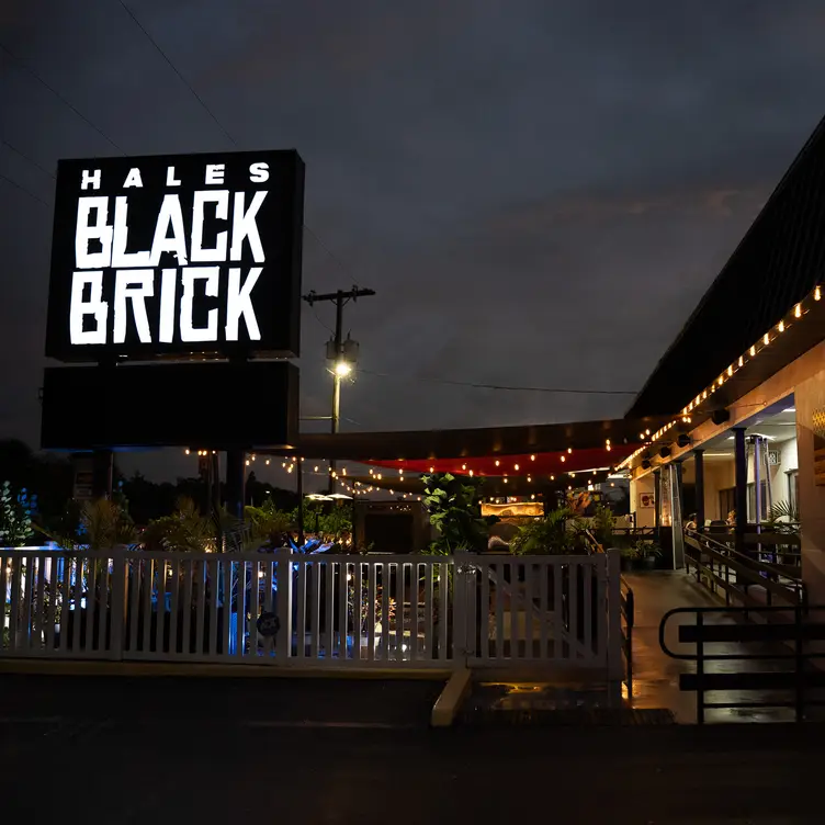 Hales Blackbrick – Tampa