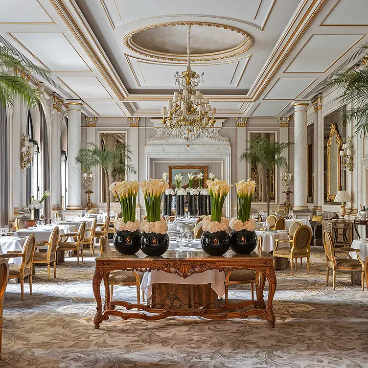 Le Cinq – Four Seasons Hôtel George V