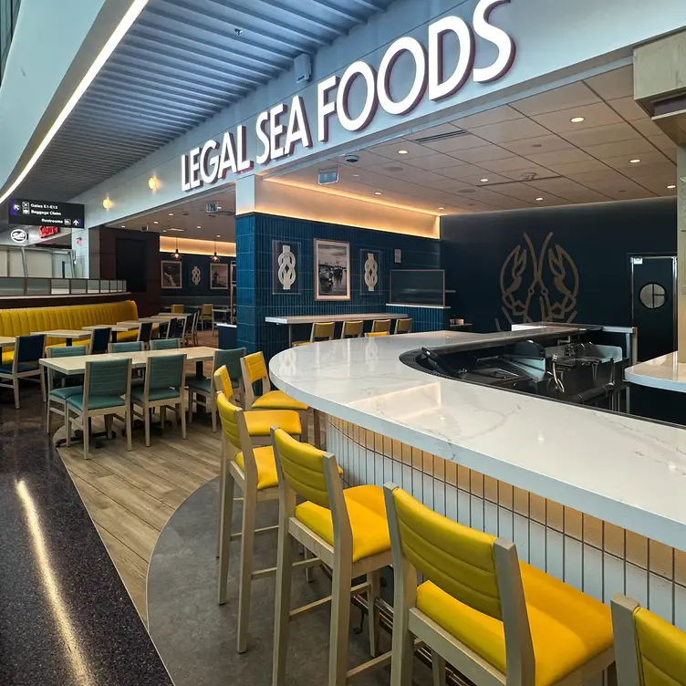 Legal Sea Foods – Legal Sea Foods – Logan Airport Terminal E – 2