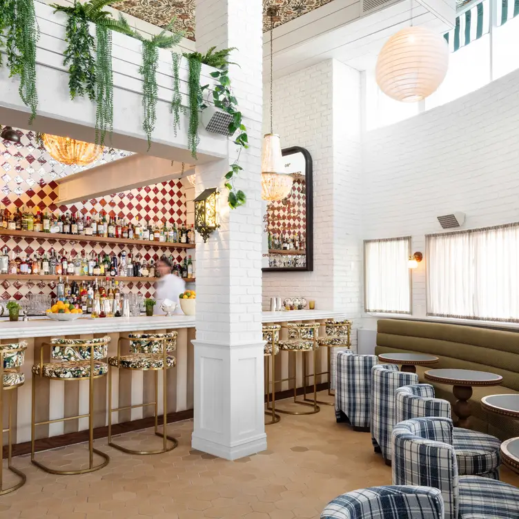 Lobby Lounge & Bar at Palihouse West Hollywood