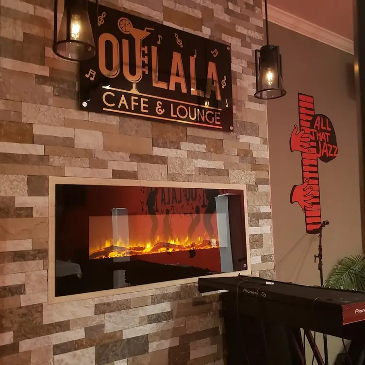 Oulala Cafe and Lounge