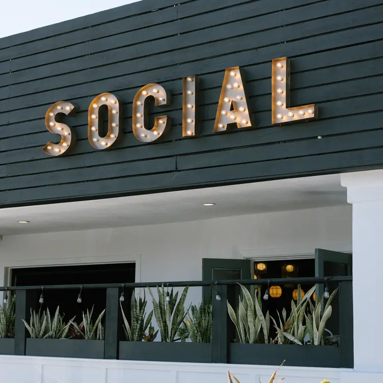 SOCIAL – COSTA MESA