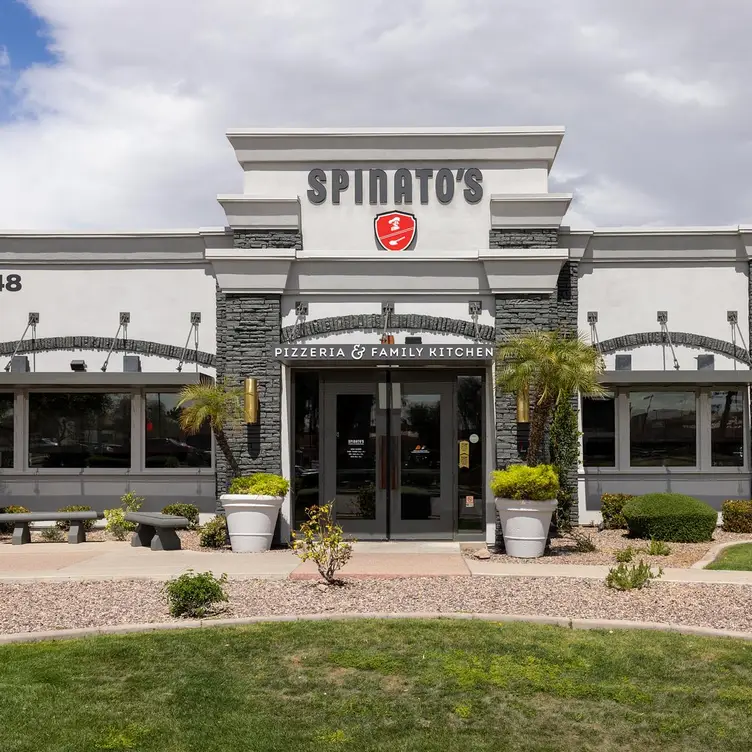 Spinato’s Pizzeria and Family Kitchen – Ahwatukee