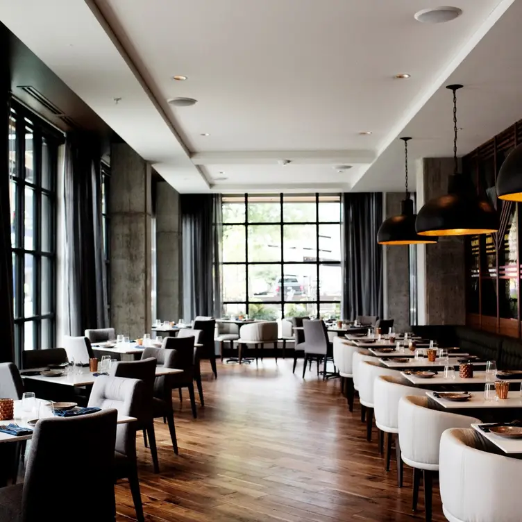 Tavola Italian Kitchen & Bar at Elliot Park Hotel