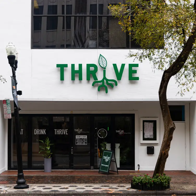 Thrive Cocktail Lounge & Eatery