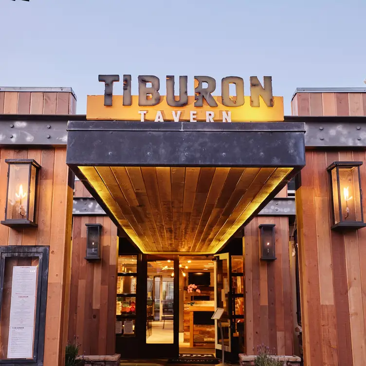 Tiburon Tavern